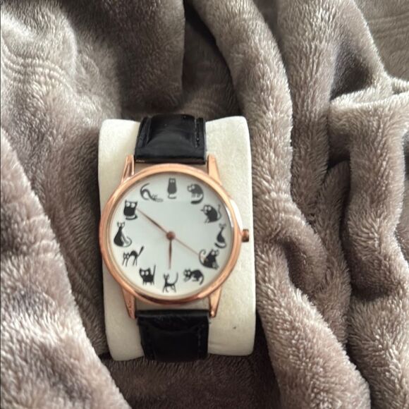 Cat Design Watch with Black Strap - Picture 1 of 7